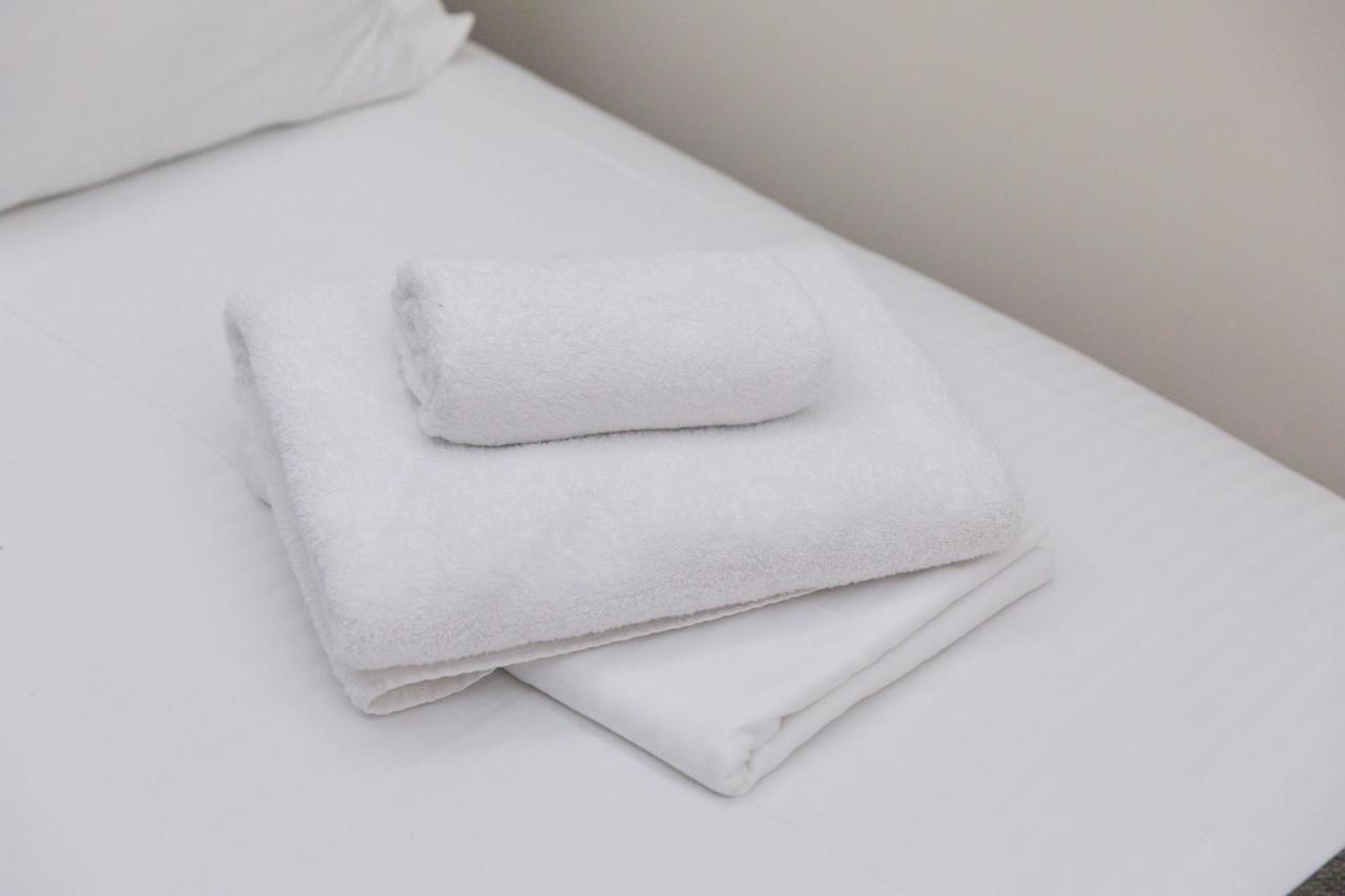 Hotel Kutko Pančevo エクステリア 写真